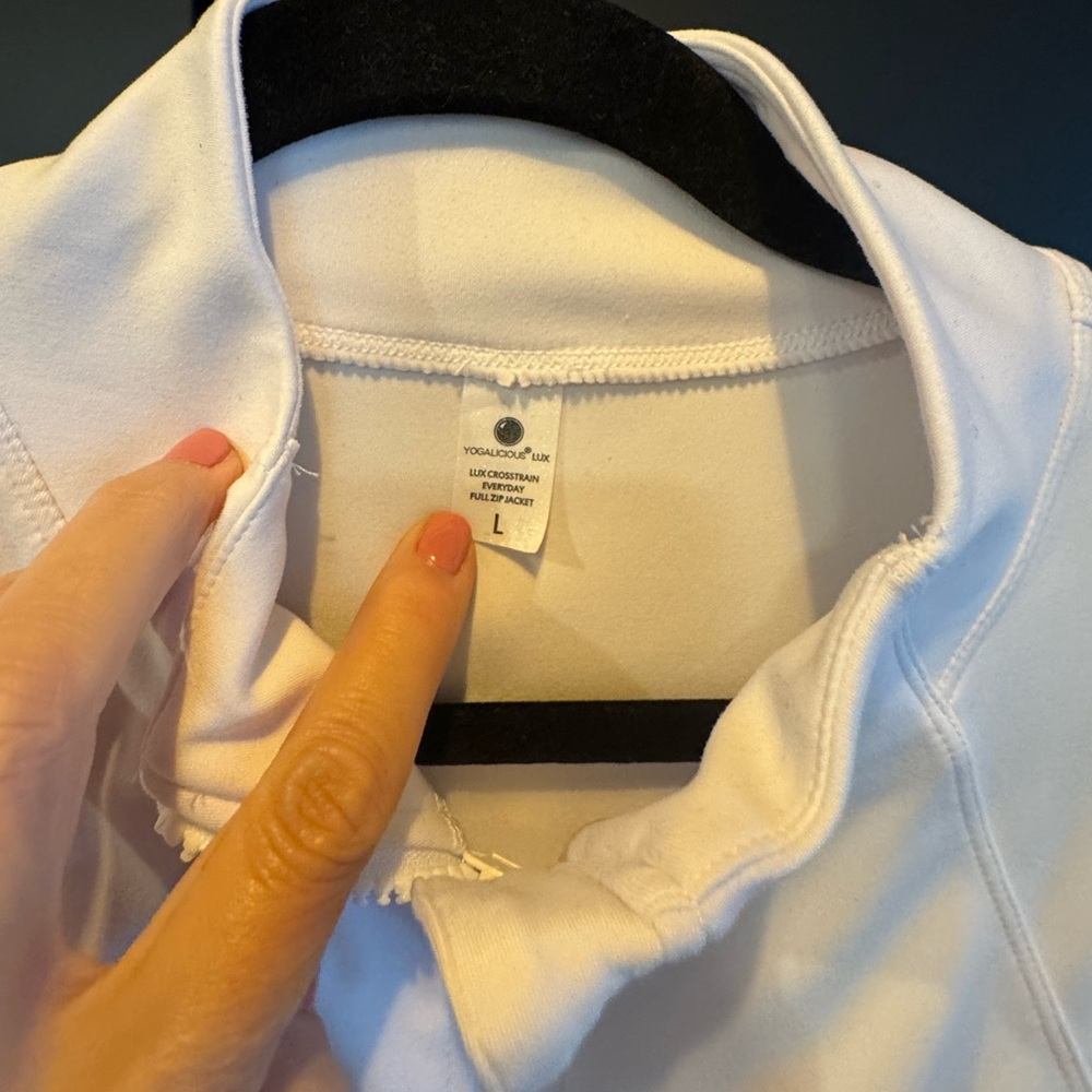 New white exercise jacket - Picture 3 of 6
